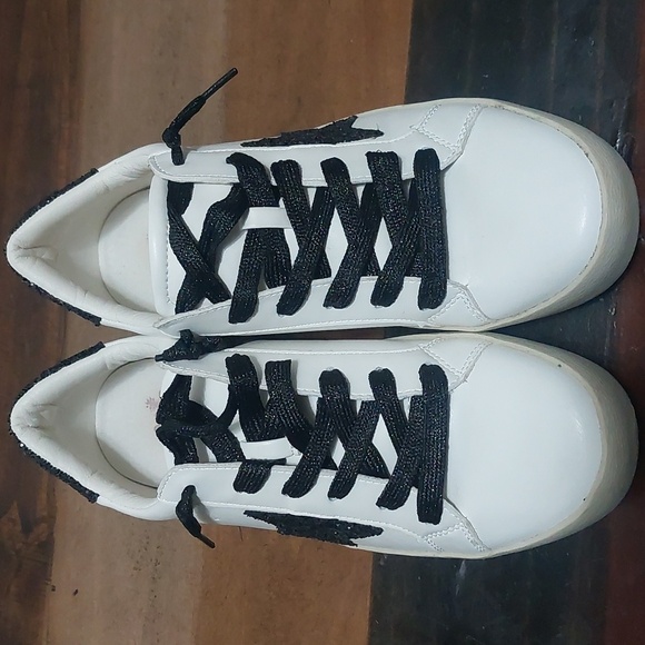 Women's Black and White Star Sneakers - Picture 2 of 7